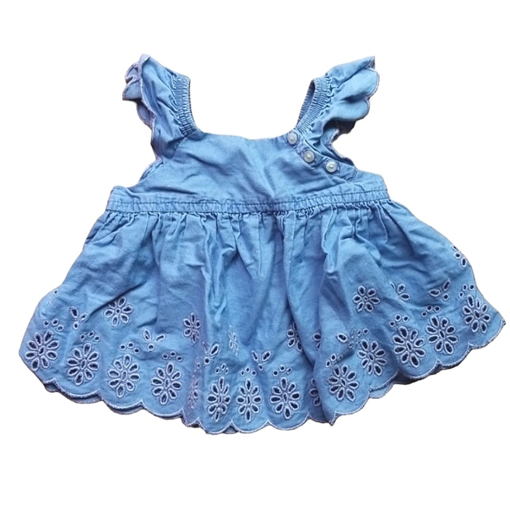 3/$10 Gap Eyelet Chambray Top